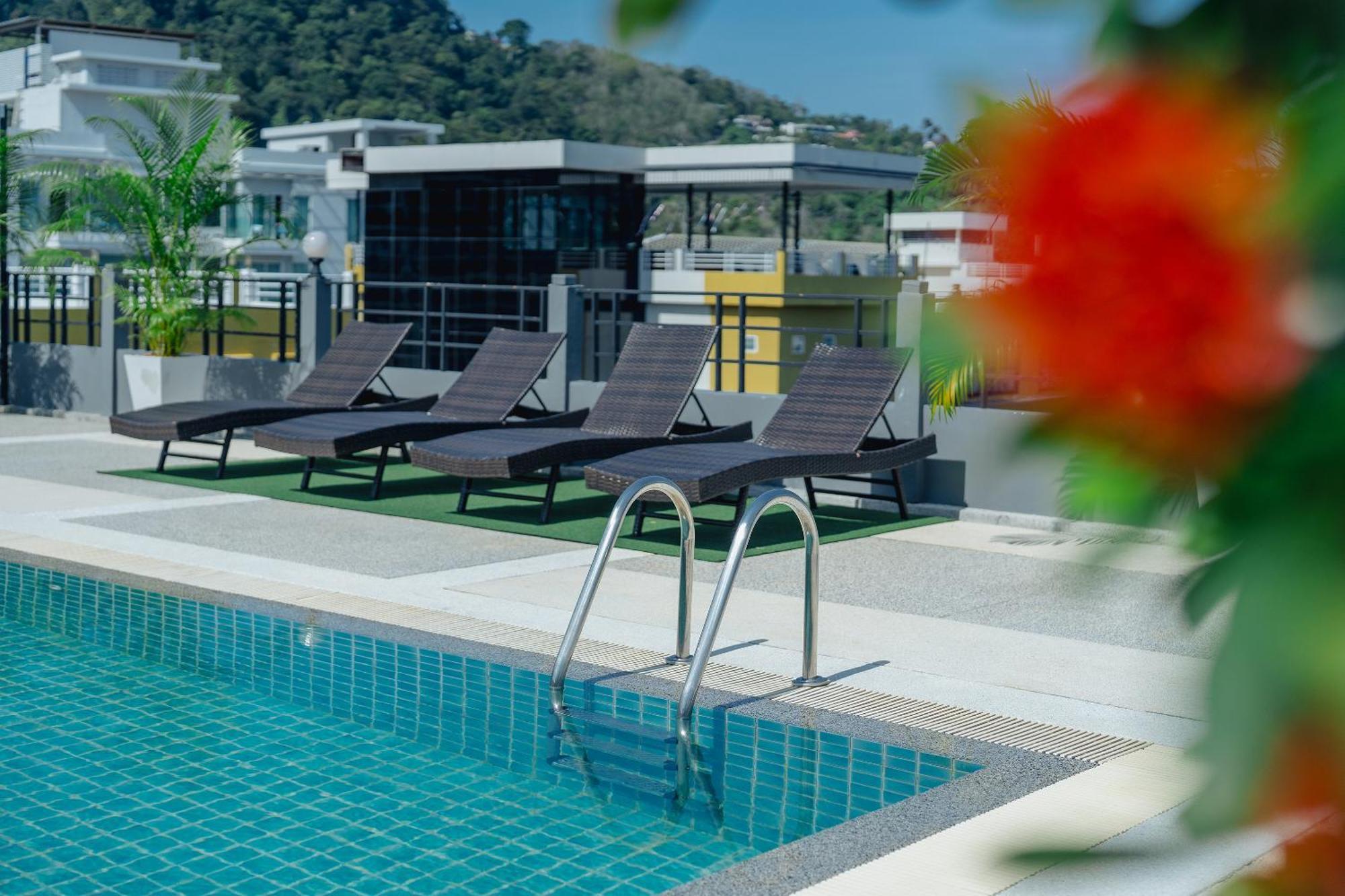 Hotel Di Yana Patong Extérieur photo
